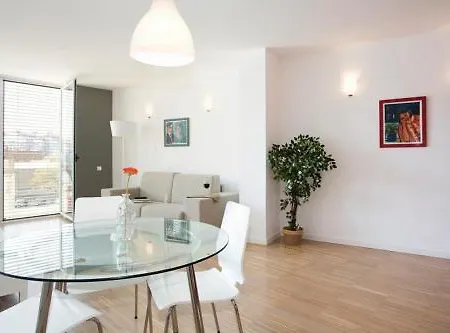 Dailyflats Gracia Hotel 3*